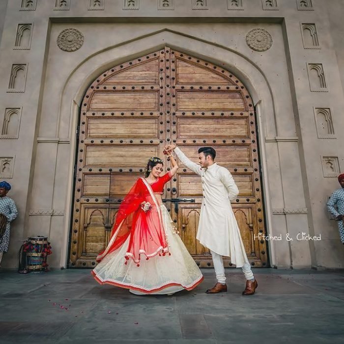 40203-ajmerfort-hitched-clicked-twirl